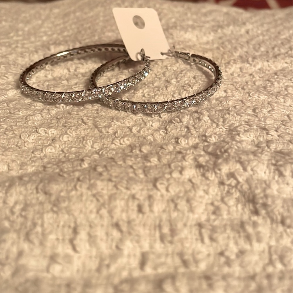 Hoops with fake crystal diamond